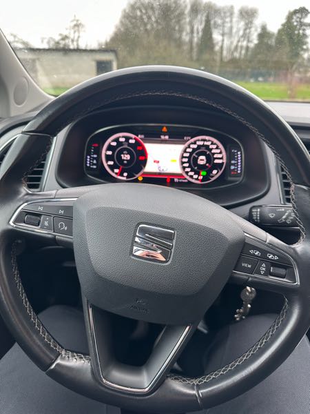 Seat Leon III (2) 1.2 TSI 110 S&amp;S URBAN ADVANCED