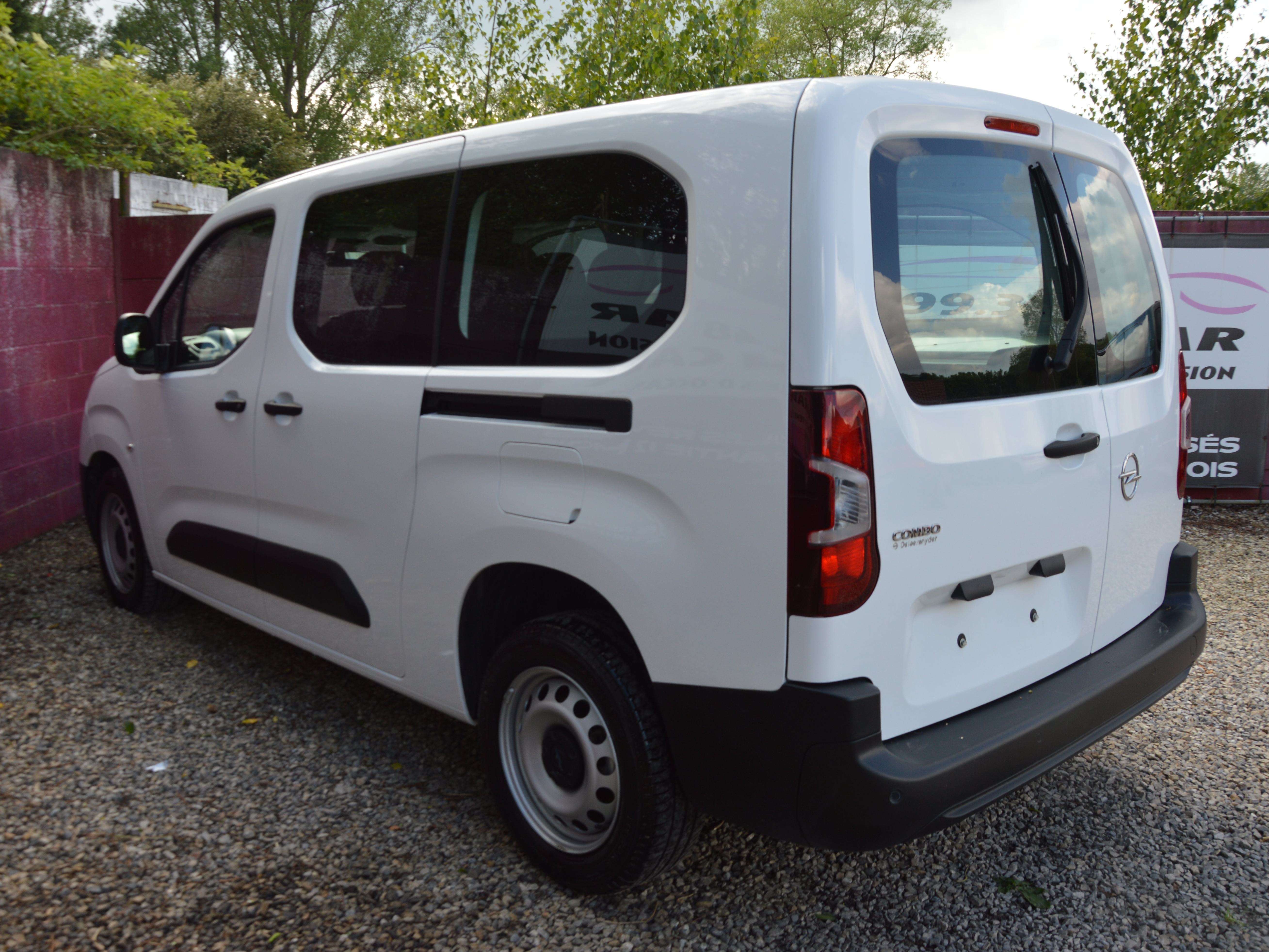 Opel Combo Life 1.5TDBlue 5PL UTILITAIRE NEUF CARPLAY 10.383KM