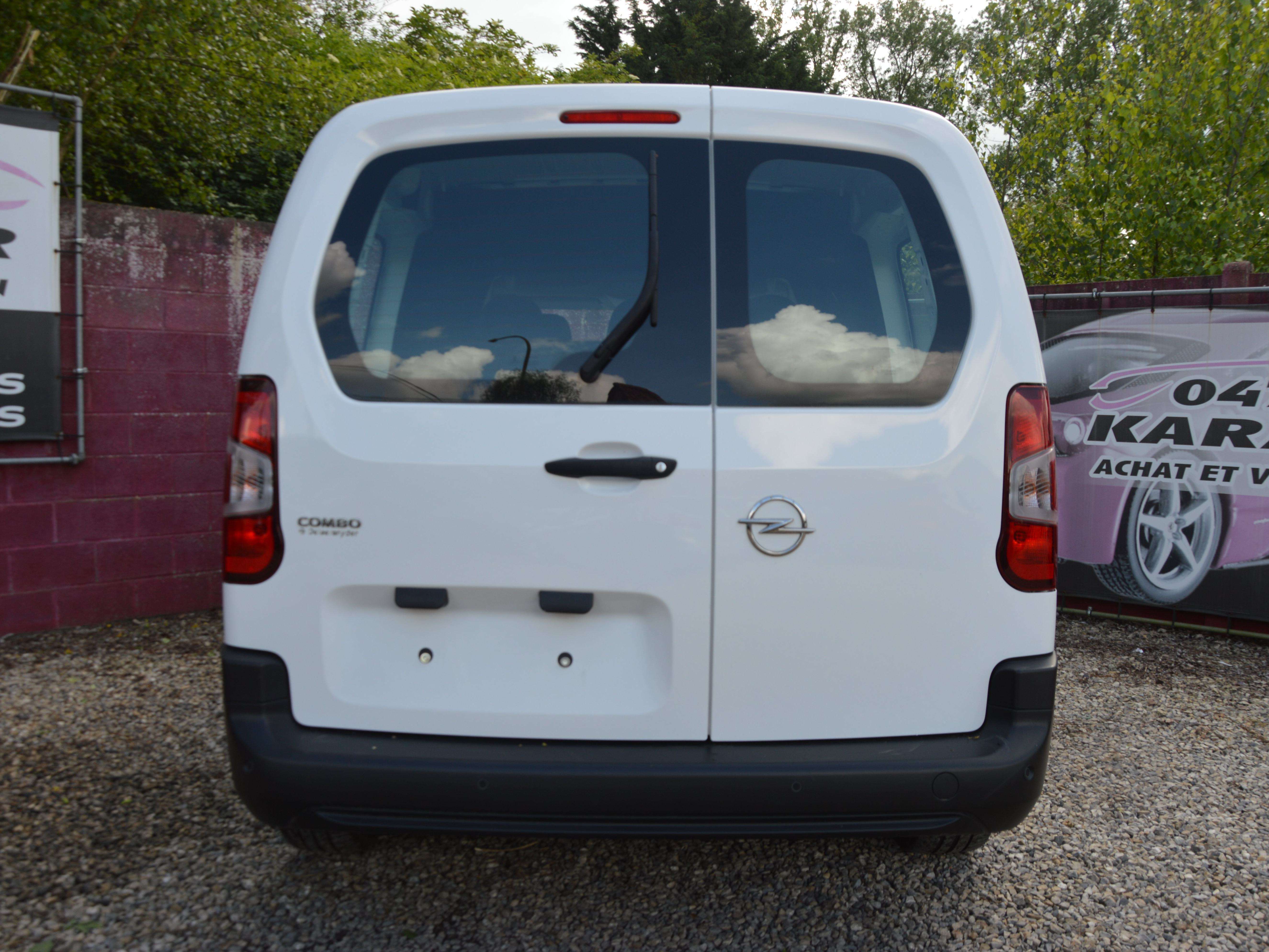Opel Combo Life 1.5TDBlue 5PL UTILITAIRE NEUF CARPLAY 10.383KM
