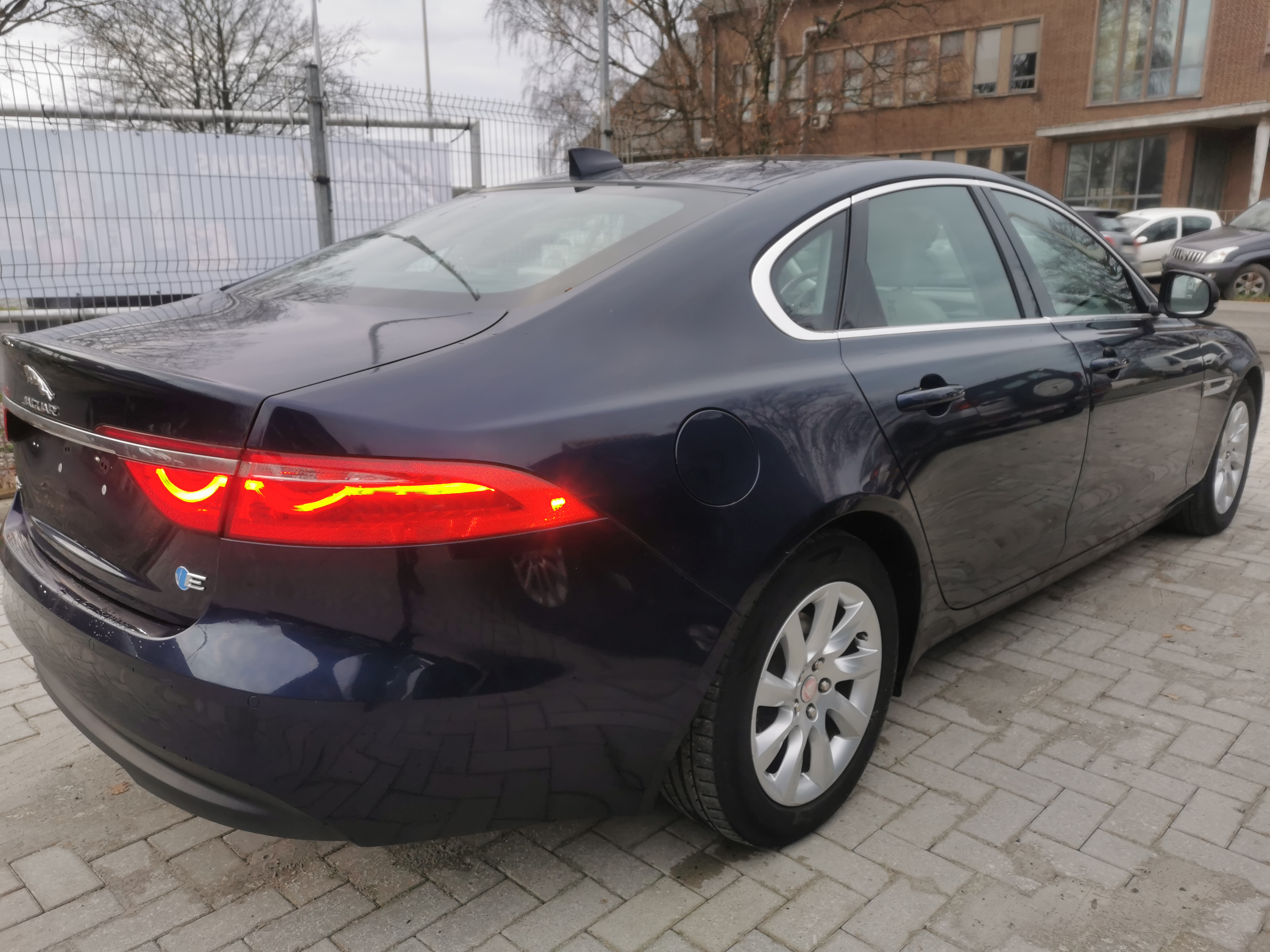 Jaguar Xf II 2.0D 163CV PRESTIGE AUTO en excellent état génèrale