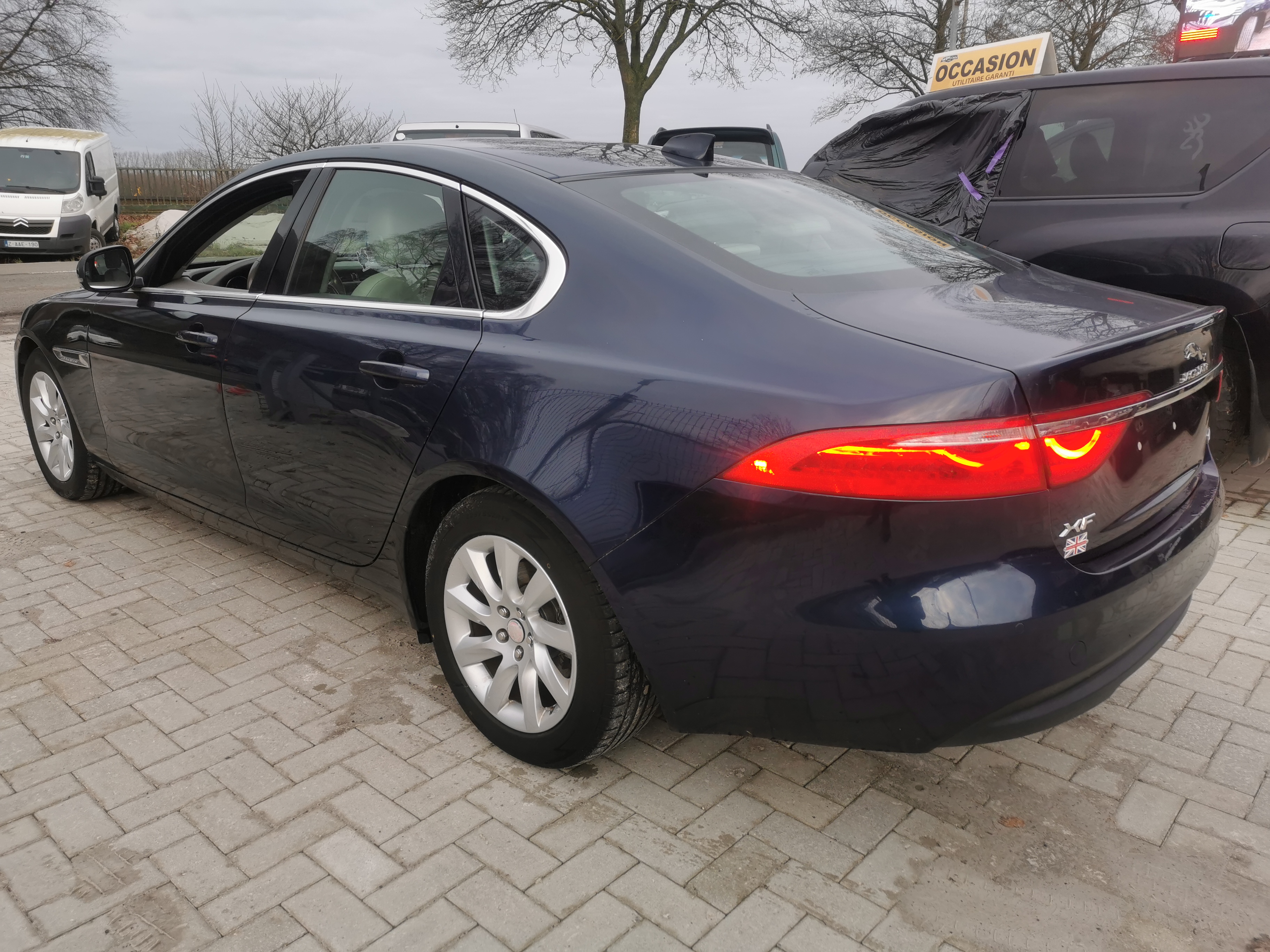 Jaguar Xf II 2.0D 163CV PRESTIGE AUTO en excellent état génèrale