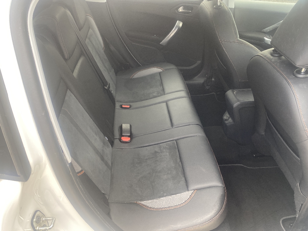 Peugeot 2008 1.2 110ch Crossway