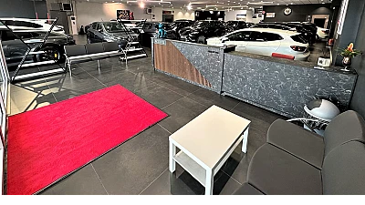 Showroom multimarques